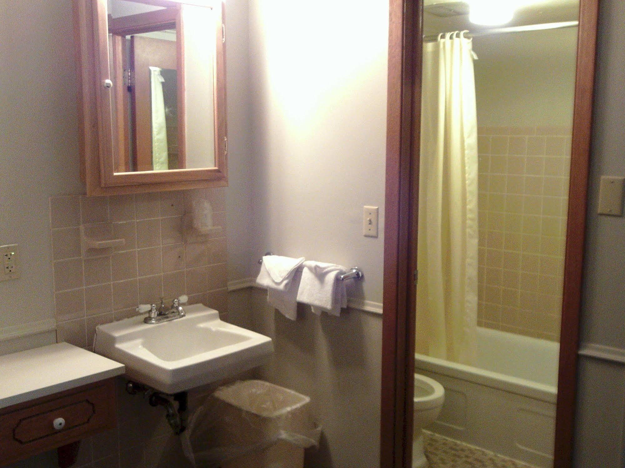 2Nd Street Inn & Suites Rochester Buitenkant foto
